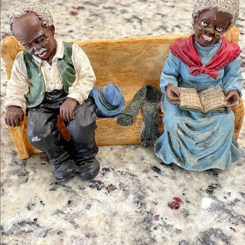 Vintage 90’s COLLECTIBLE African American Church Pew Family Figurines 2 PC Lot